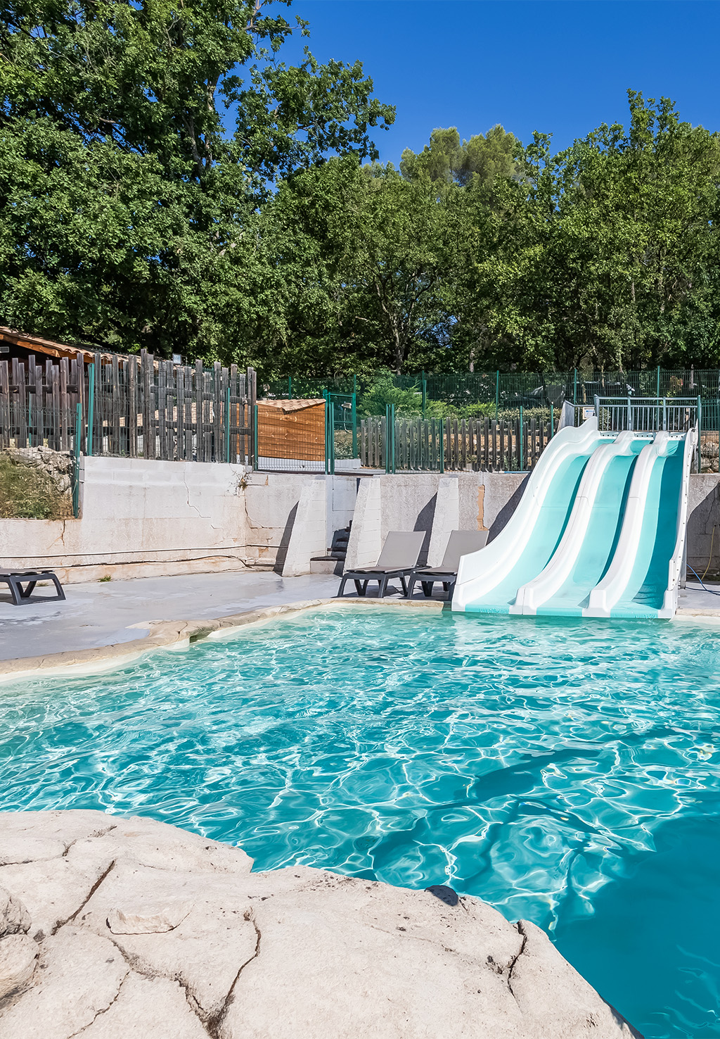 camping avec espace aquatique en provence